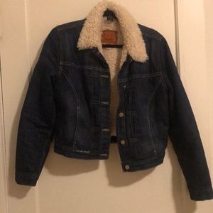 Cropped Shirling Denim Jacket